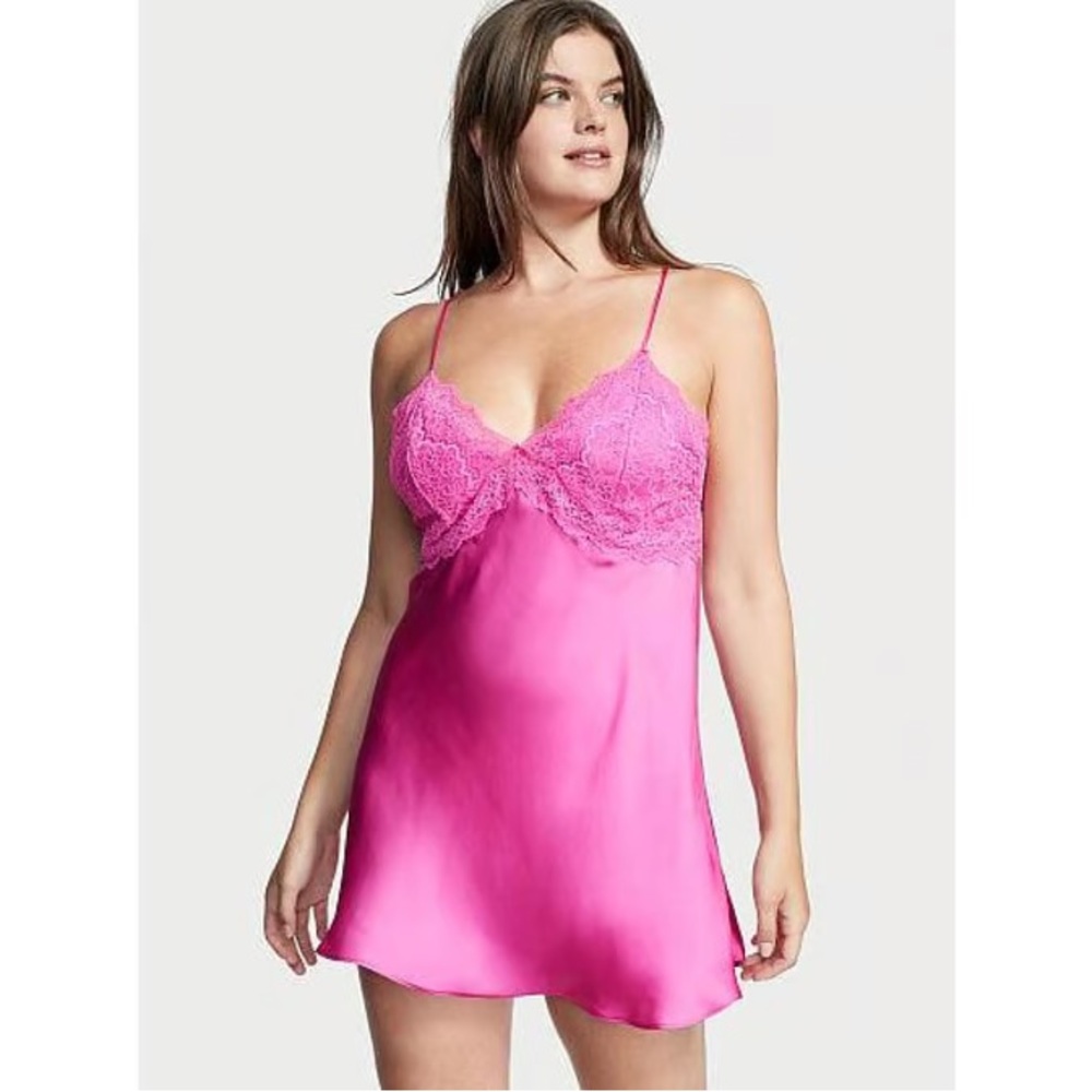 Victoria’s Secret Lace plunge open back baby doll dress slip lingerie NWT